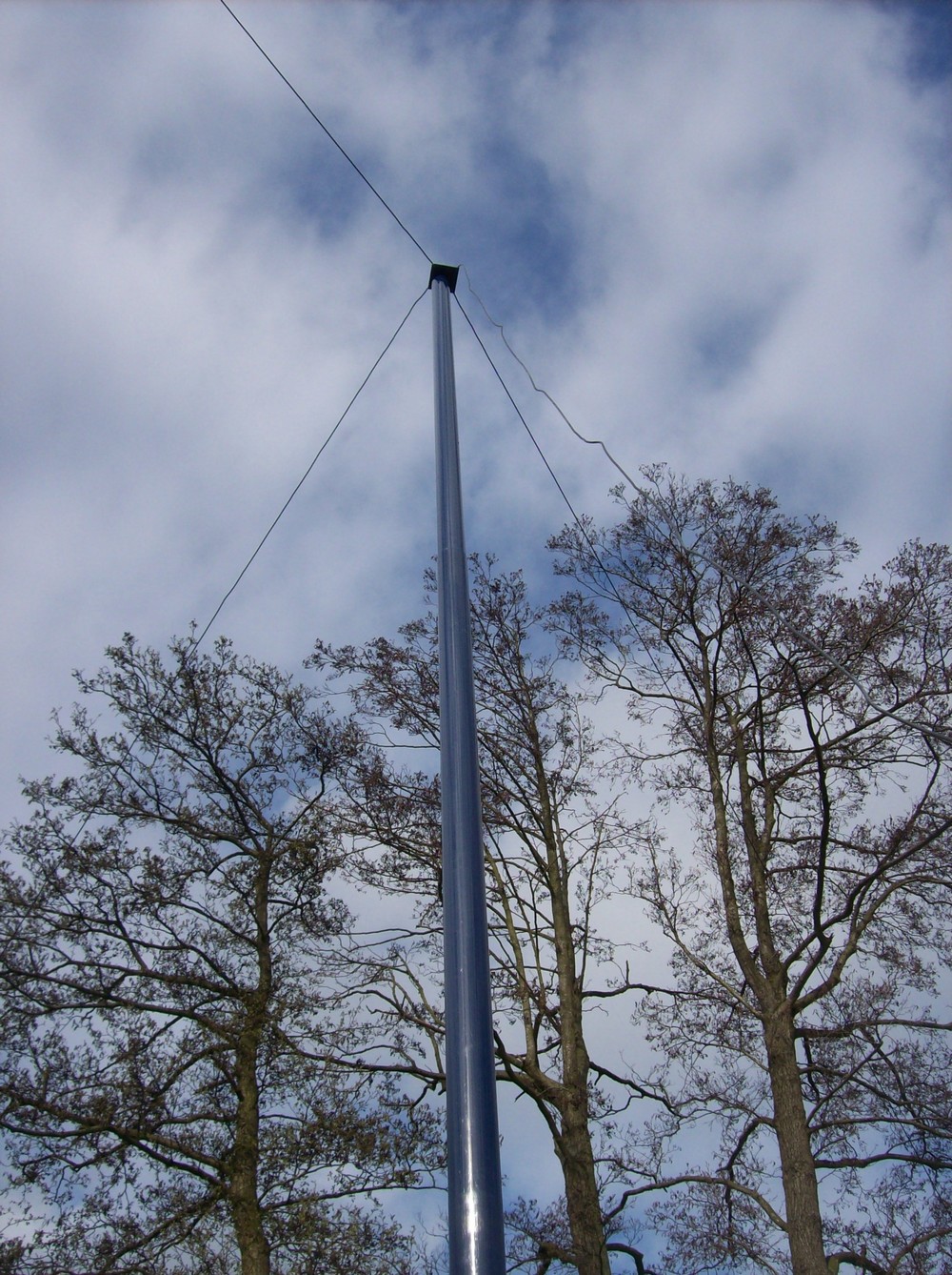 De NVIS van Peter. De antenne wilde niet resoneren op de gewenste frequentie.